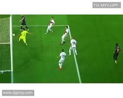 2018 年：纽约洋基队宣布将 2 号球衣（基特）正式退休，球场建立专属纪念碑